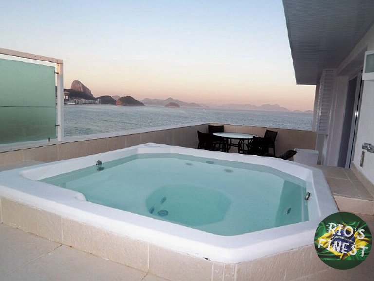Cobertura de 4 quartos com teraço frente para o Mar no Rio
