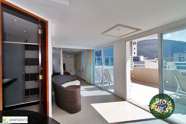 Cobertura de 4 quartos com teraço frente para o Mar no Rio