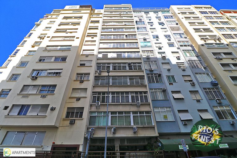 Cobertura de 4 quartos com teraço frente para o Mar no Rio